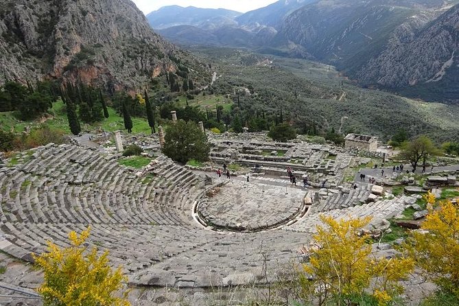 Athens Super Saver: Athens Sightseeing Tour plus Delphi Day Trip - Group size and coach comfort deserve attention