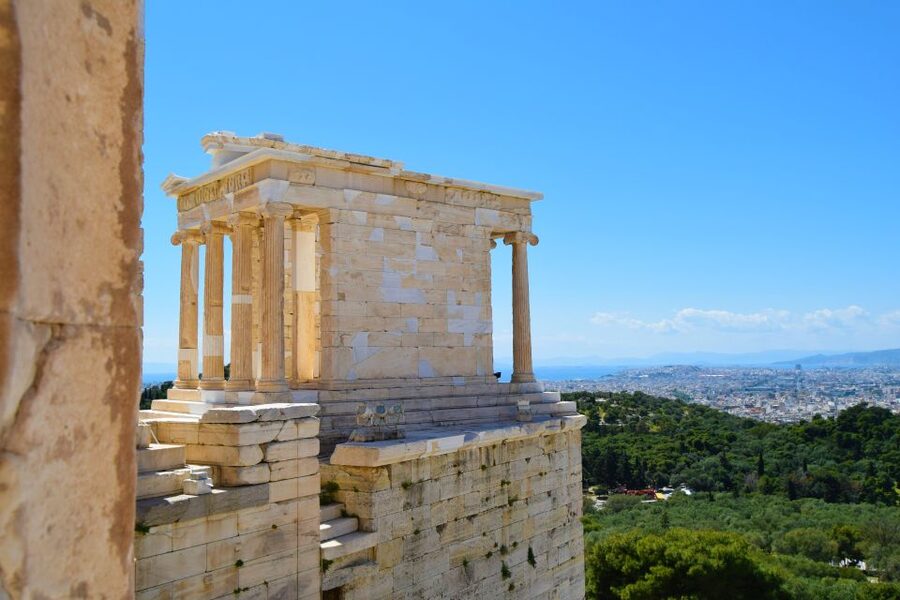 Athens: The Acropolis Guided Walking Tour in German - What the German guide adds
