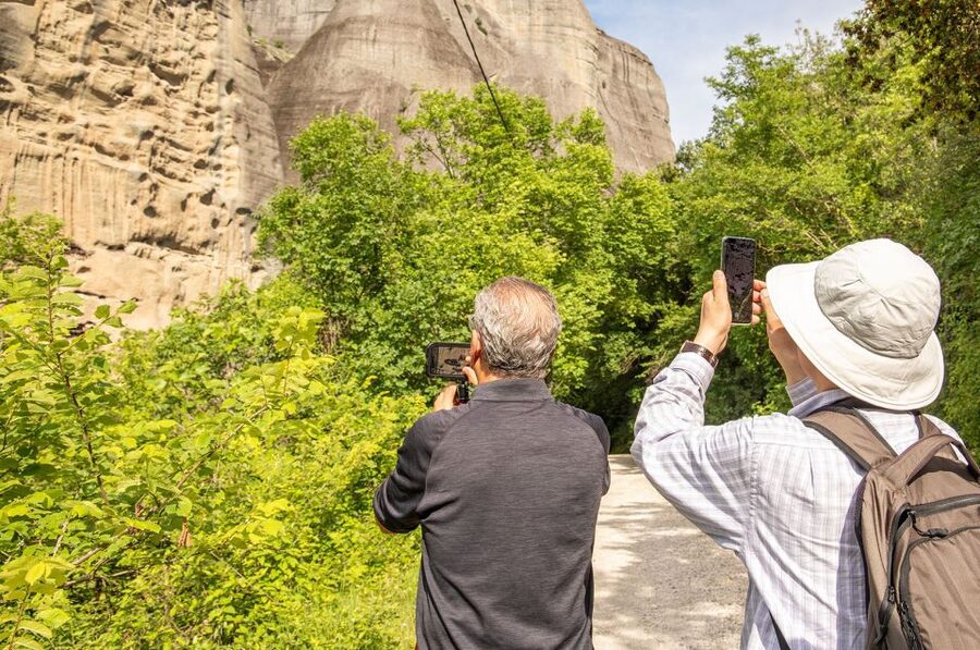 Athens to Meteora: Monasteries & Hidden Caves Bus Tour - The Athens to Kalabaka bus ride