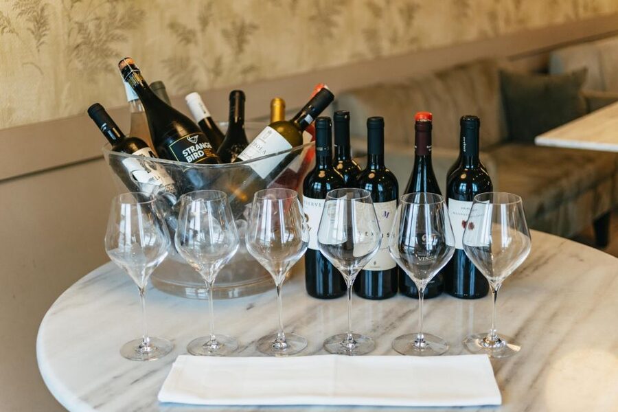Athens: Wine Tasting with a Sommelier under the Acropolis - Meeting George and learning the Greek wine map