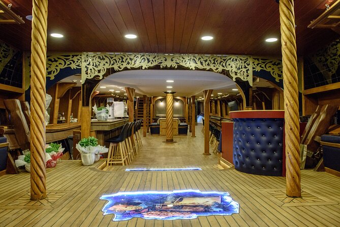 Barco De Pirata Cruise at 3 Islands in Greece - Greek barbecue lunch and drinks on board
