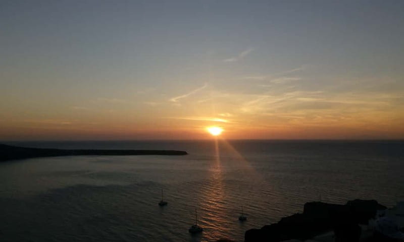Blue Dome And Oia Sunset Small Group Transfer - Free time among Oia’s white alleys