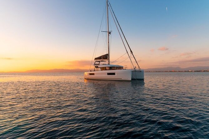 Catamaran Day & Sunset Cruises with meals Drinks and transportation - Who gets the best value at $133.02?