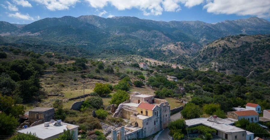 Chania: 7 Villages of Apokoronas Tour with Lunch - The gentle walk and the living countryside