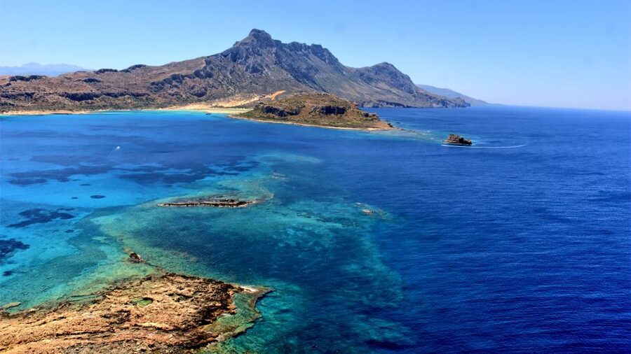 Chania/Almyrida: Balos Gramvousa Day Trip with Boat Ticket - Your guide keeps the long day on track