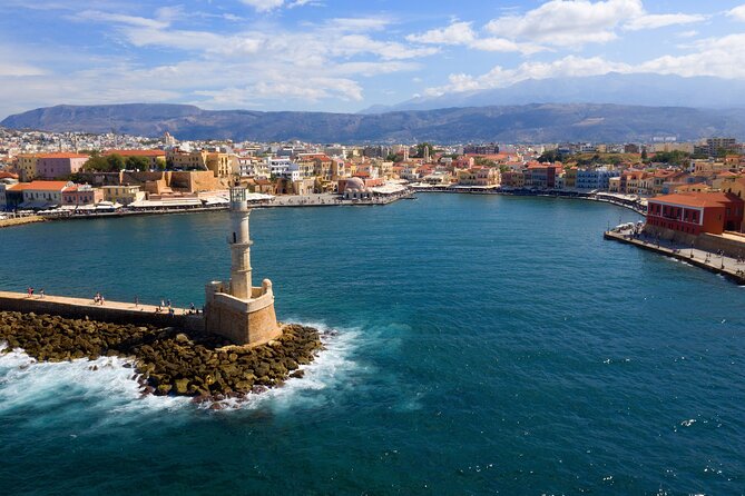 Chania old town and around private tour (price per group of 6) - The private vehicle and the value for six