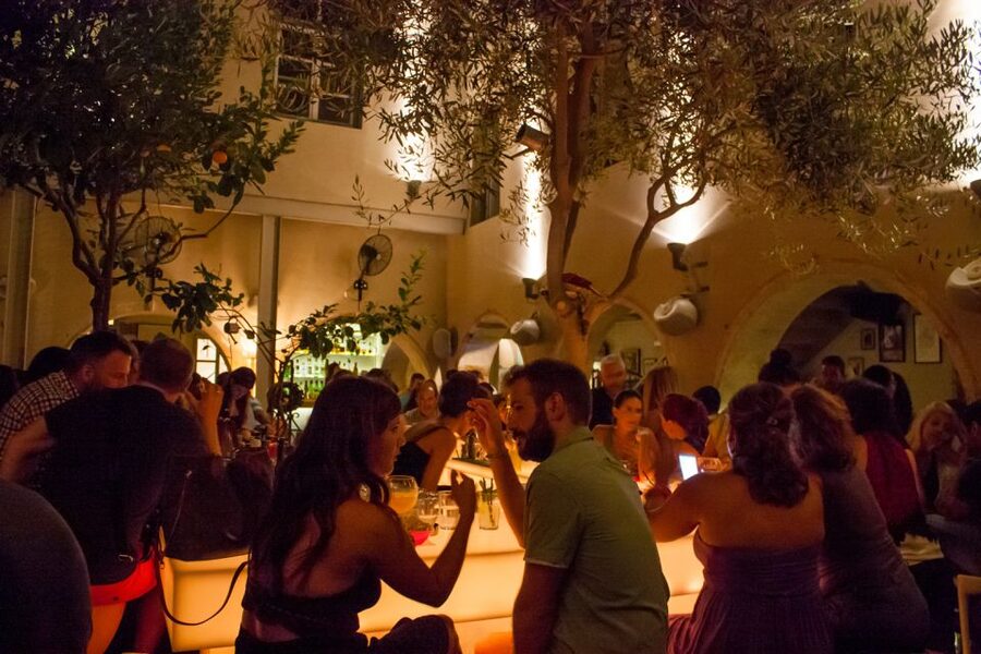 Chania: Wine, Food, and Sunset Tour with 3-Course Dinner - Back streets, old buildings, and the local side of Chania