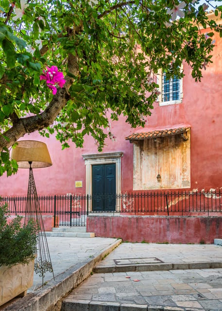 Corfu: Old Town Guided Walking Tour Small Group - Who should book this Old Town tour