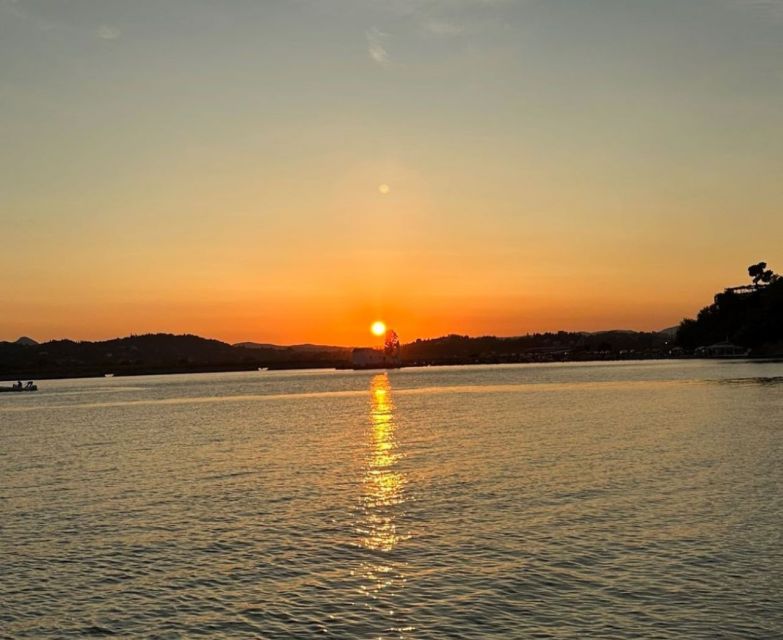 Corfu: Sunset Cruise on Classic Boat with Cocktails & Snacks - Who should book the Koryfo sunset cruise?