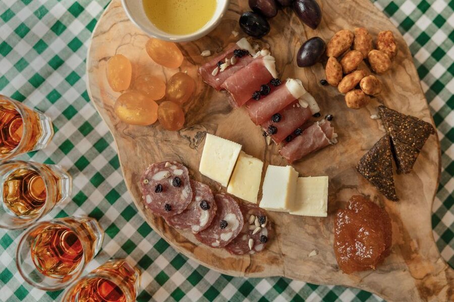 Corfu: The most famous Corfiot Products in one Tasting - Who will enjoy it most