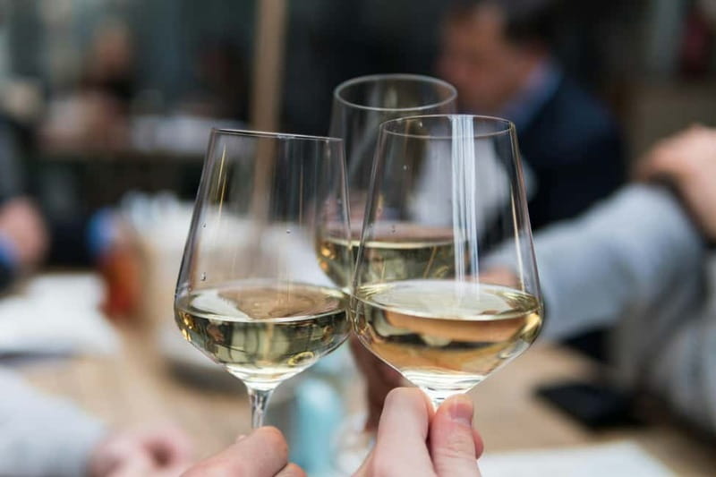 Corfu: Wine Tasting with 5 native grape varieties. - The food pairings are part of the lesson
