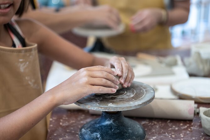 Create and paint your own ceramic piece in a workshop in Athens - The studio atmosphere and practical comfort