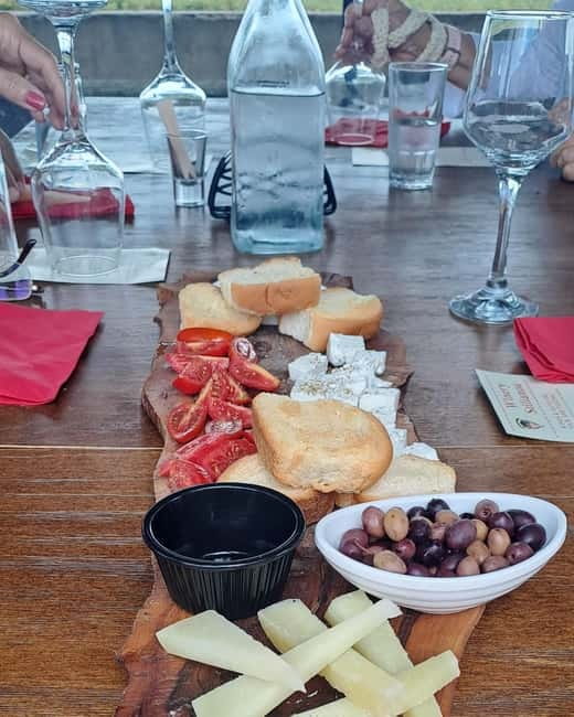 Crete: 2 Wineries Tour with Wine Tasting & Lunch - Why this Crete wine tour feels different