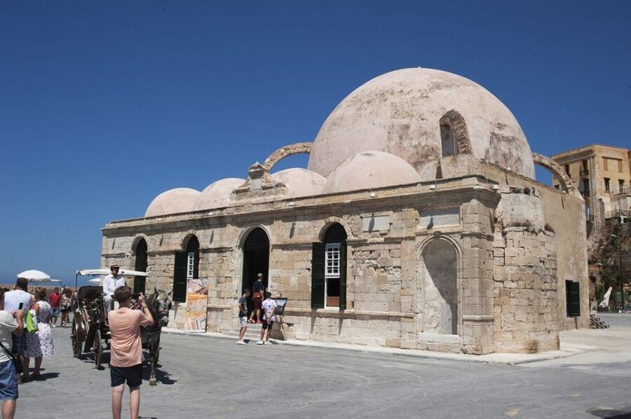 Crete: Chania, Lake Kournas and Rethymno Tour - The long ride west from Heraklion