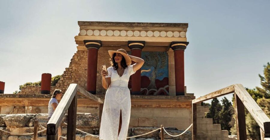 Crete: Knossos Palace and Museum E-Tickets with Audio Guides - Why these two sites belong together