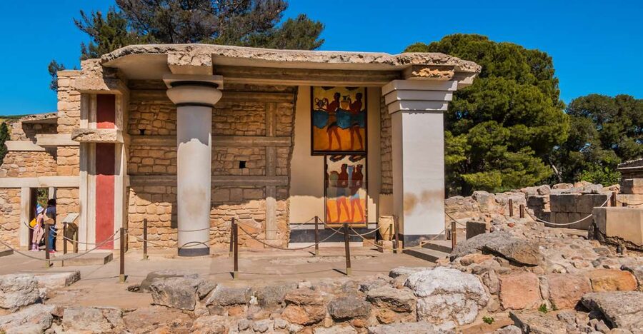 Crete: Knossos Palace Entry Ticket with Optional Audio Guide - When to visit for cooler paths and fewer crowds