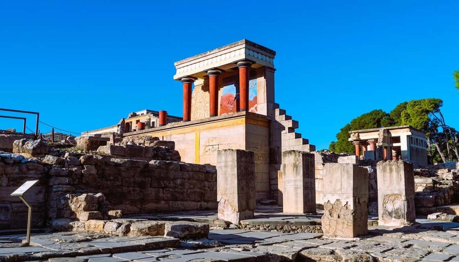 Crete: Knossos Palace, Winery & Olive Oil Tour with Lunch - Why this six-hour Crete tour works