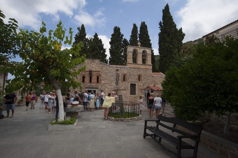 Crete: Lassithi Plateau & Kera Monastery Tour with Ceramics - Windmills, Venetian channels, and the climb into the basin