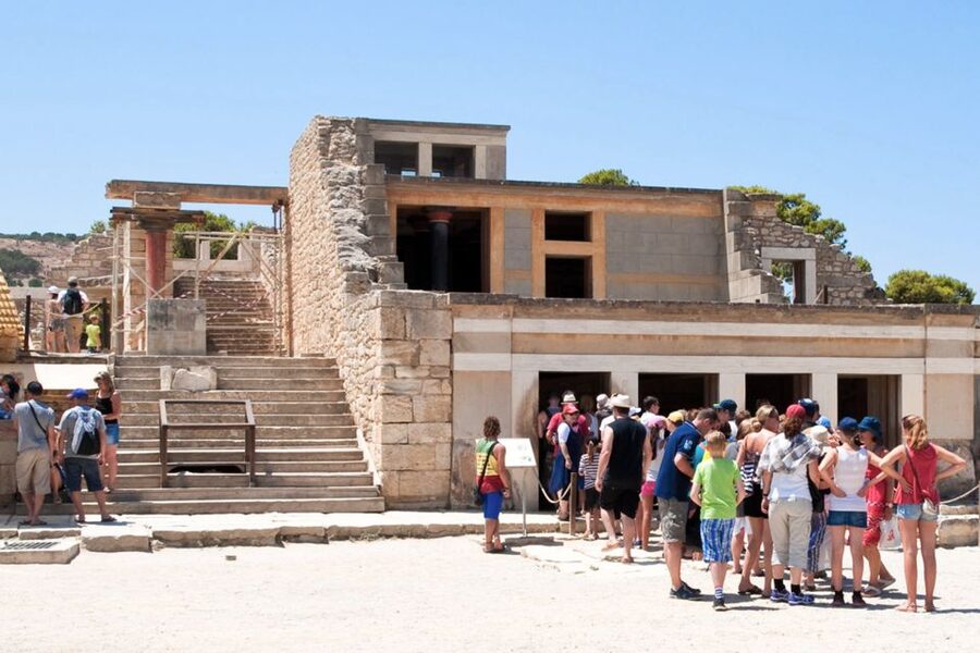 Crete: Palace of Knossos E-Ticket and Audio Guide - Who will enjoy this format most?