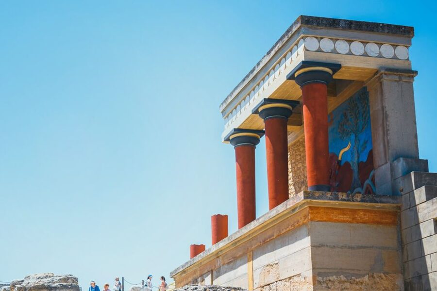 Crete: Palace of Knossos E-Ticket and Audio Guide - Entering Knossos without the long ticket queue