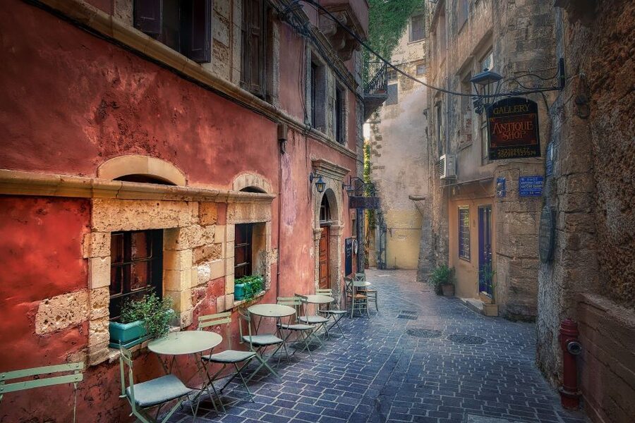 Crete: Rethimno, Chania, and Kournas Lake Day Trip - A full day from eastern Crete to the western towns