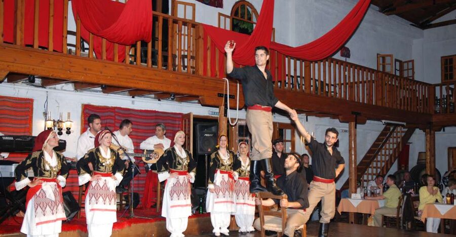 Crete: Traditional Dance Show and Buffet Dinner with Wine - Is $34 a good value?
