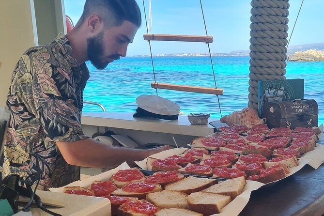 Cruise to White Rocks & Xi Beach with lunch and wine - Vardiani Island and the Rabbit Island shoreline