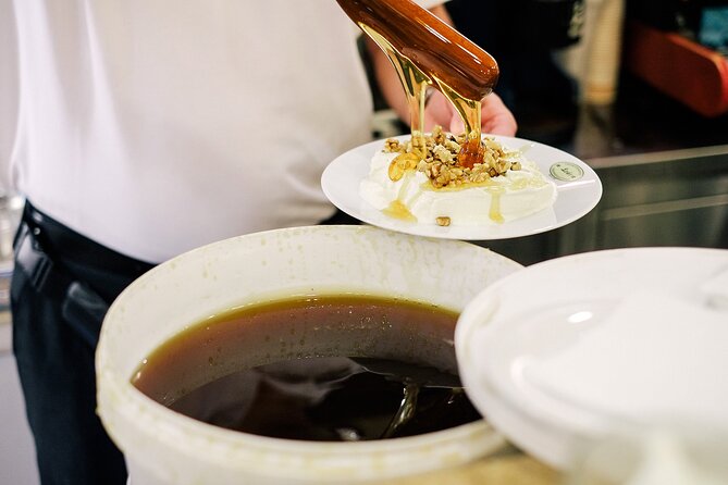 Culinary Backstreets of Plaka - Athens Food Tour - Why the seven-person limit matters