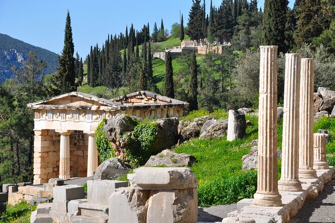 Delphi and Meteora, 2-Days Private Tour - Thermopylae and the story of Leonidas