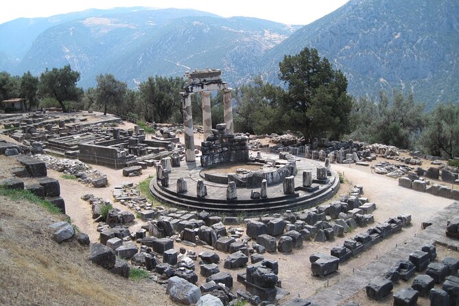 Delphi and Meteora, 2-Days Private Tour - The private vehicle makes the long distances easier
