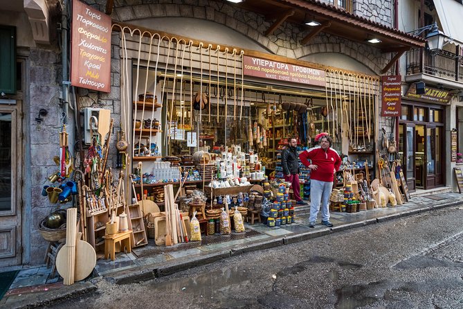 Delphi English Day Trip from Athens with Official Guide - Lunch in the mountain town of Delphi
