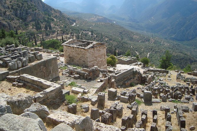 Delphi Full Day Private Tour from Athens - The Delphi Archaeological Museum in one hour
