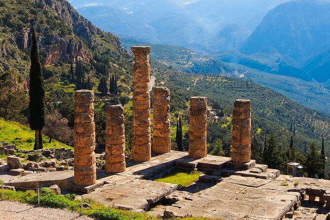 Delphi full day V.R audio guided tour with entry ticket - The coach ride from Athens to the mountains