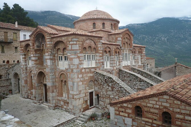 Delphi, Hosios Loukas Monastery full day private tour from Athens - Walking through the sanctuary of Delphi