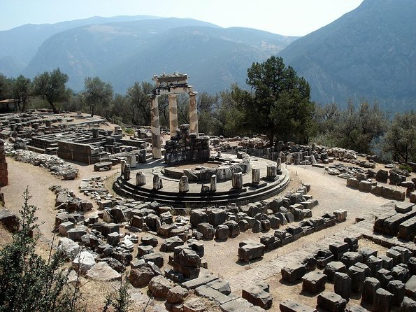 Delphi & Thermopylae Full Day Private Tour from Athens - What the private format is really worth