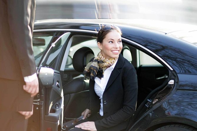 Departure Transfer To Santorini Airport - Who will find this service useful?