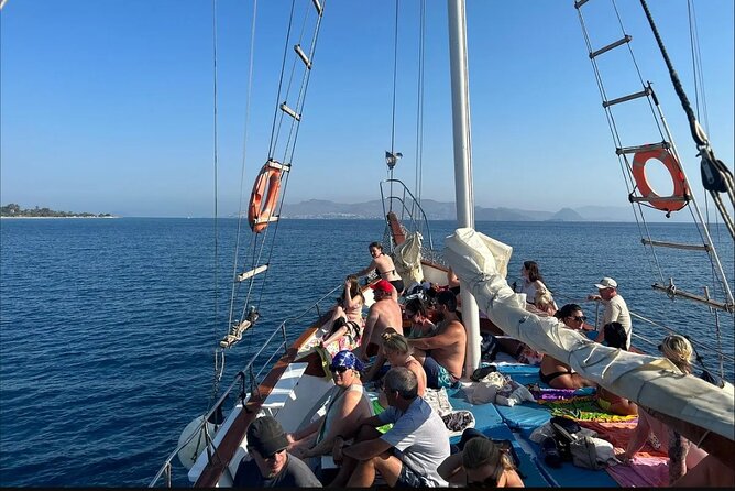 Dreamy Sails Daily Cruises at Argostoli Kefalonia Island - What the Dreamy Sails day is really like