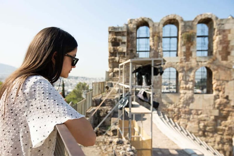 Early Morning Acropolis & Old Athens Guided Walking Tour - Down through Anafiotika and old Plaka