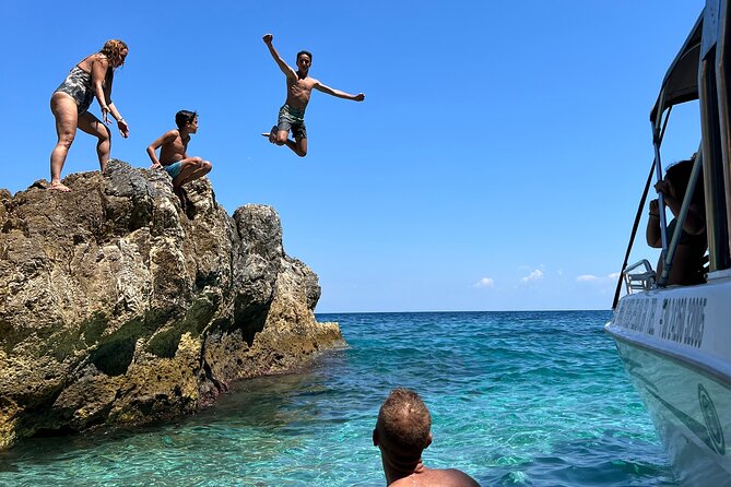 East Pelion Mini Boat Tour - What $72.59 per person gets you