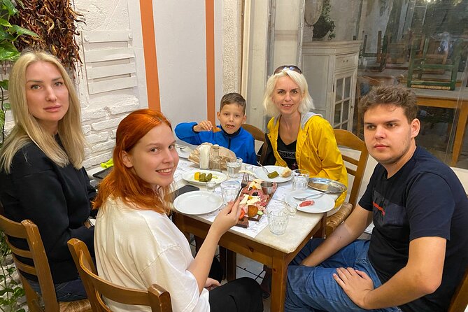 Eat like an Athenian food tour of Athens - The guide makes the difference