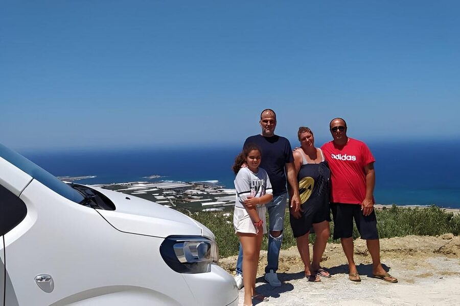 Elafonissi: Private Beach Day Trip with SUP - SUP and snorkeling: useful extras with limits