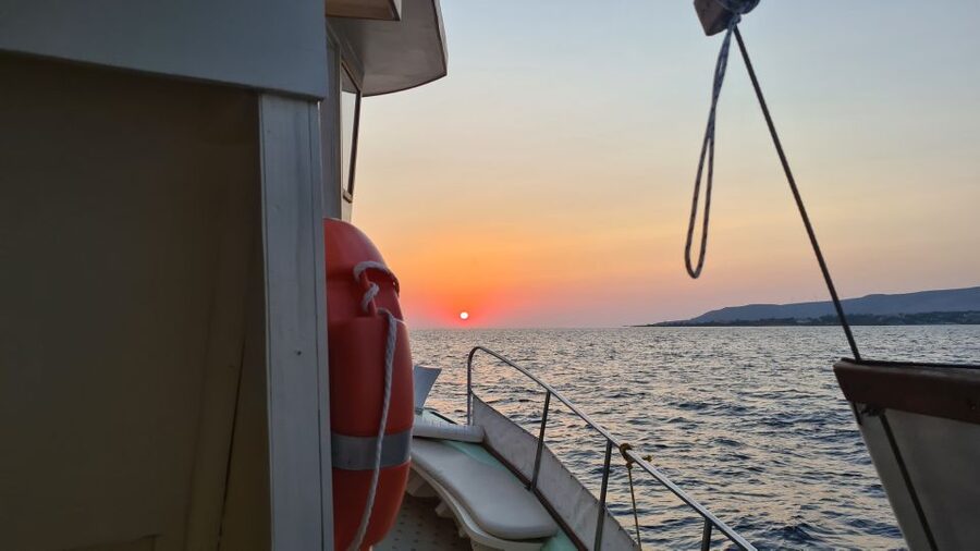 From Argostoli: Vardiani Island Sunset Cruise & Greek Meze - Booking and practical advice