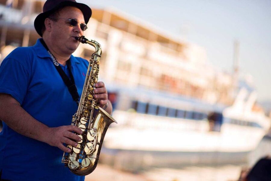 From Athens: Day Cruise to Hydra, Poros & Aegina with Lunch - What this Athens island cruise actually gives you