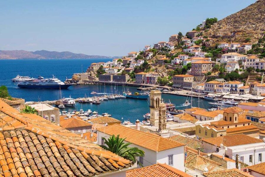 From Athens: Day Cruise to Hydra, Poros & Aegina with Lunch - A comfortable ship, but not a quiet ferry