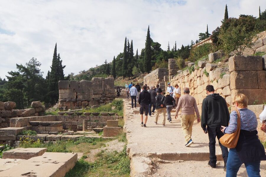 From Athens: Day Tour to Delphi - The Delphi Archaeological Museum in 50 minutes