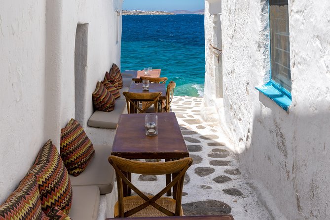 From Athens: Day Tour to Mykonos - What the group size means for your day