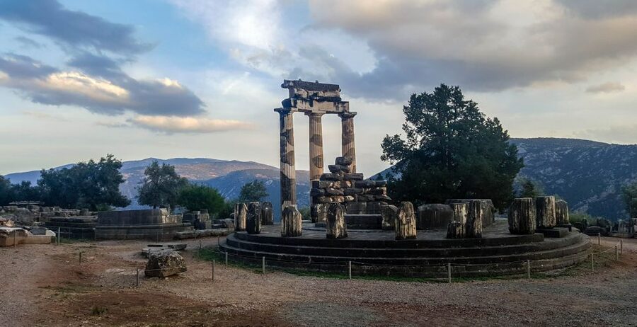 From Athens: Delphi Full Day V.R. Audio Guided Tour - The museum and Delphi’s finest surviving objects