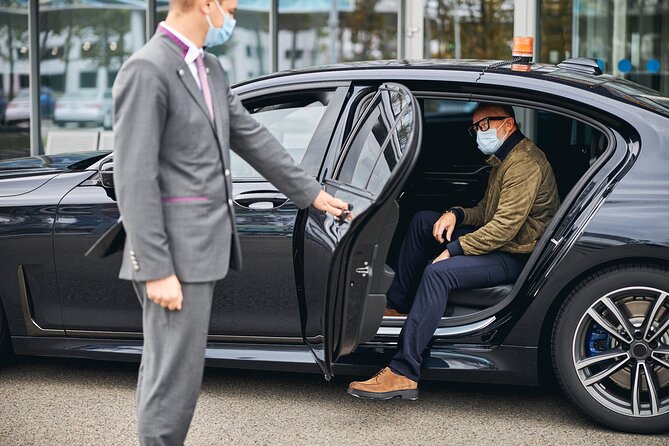 From Athens Intl. Airport to Athens centre - Vehicle comfort and useful extras