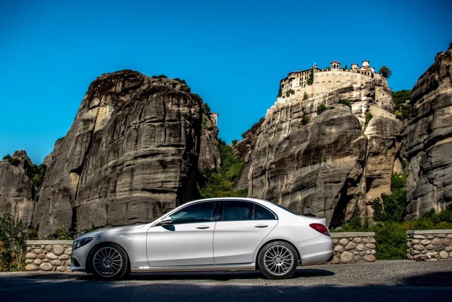 From Athens or Piraeus: Meteora Full-Day Private Trip - Entering one or two working monasteries