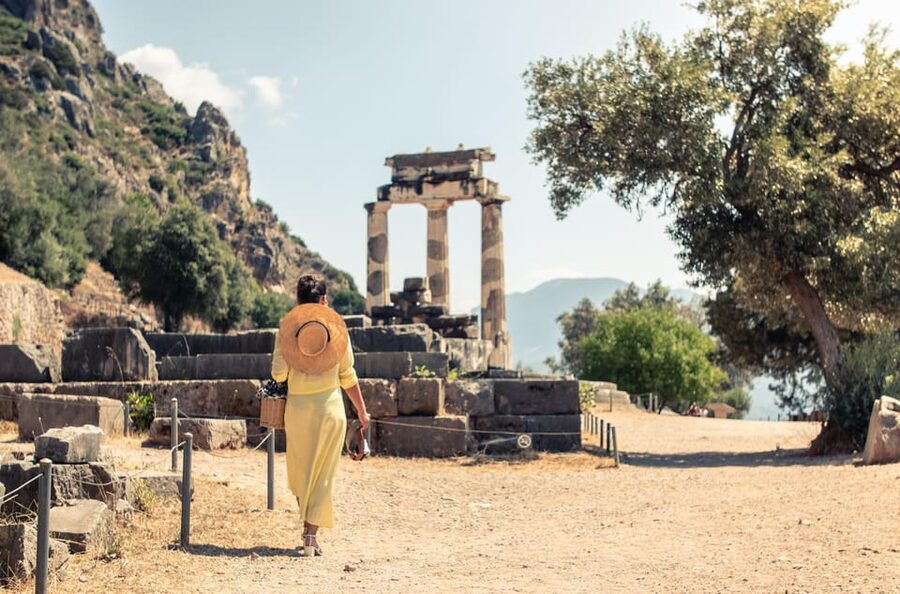 From Athens: Private Delphi and Thermopylae Guided Day Trip - Why pair Thermopylae with Delphi?